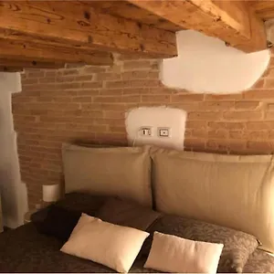 https://casa-loro-bergamo.italymilanhotels.net